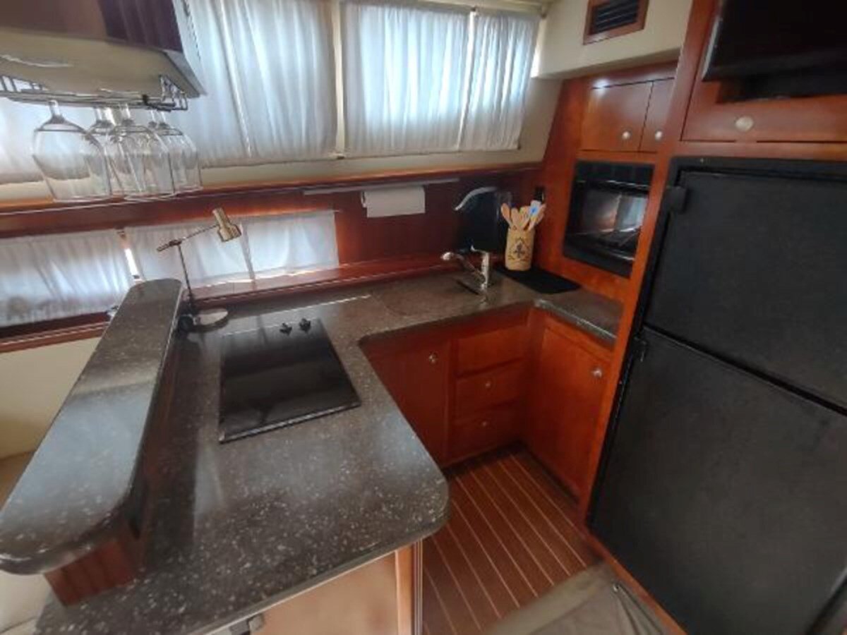 2007-cruisers-yachts-42-6-1cb3eb