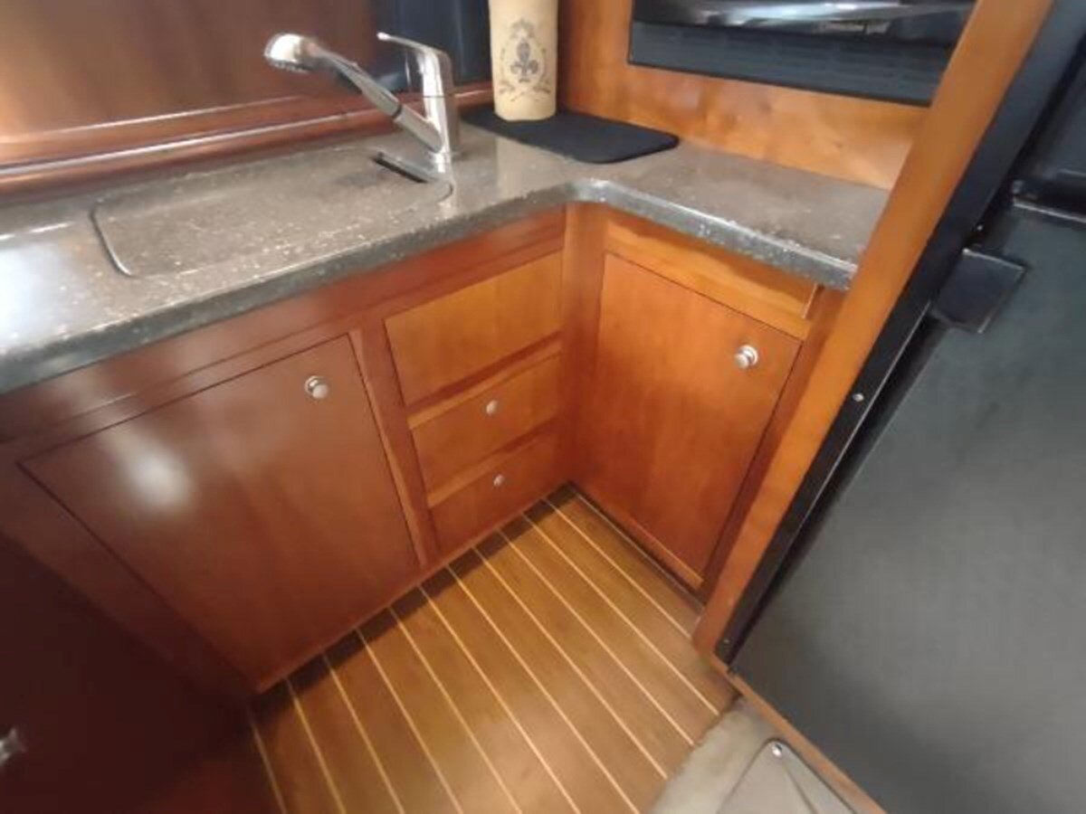 2007-cruisers-yachts-42-6-1cb3eb