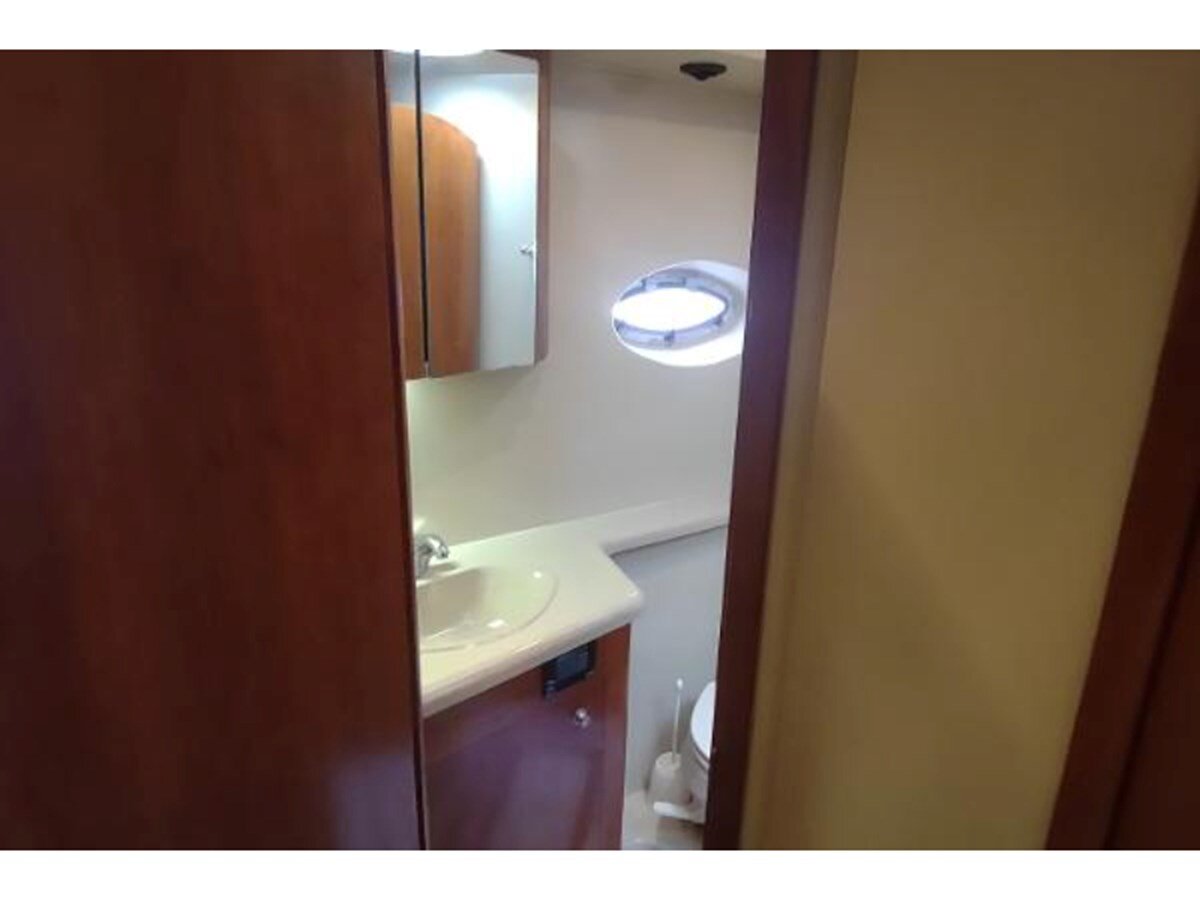 2007-cruisers-yachts-42-6-1cb3eb