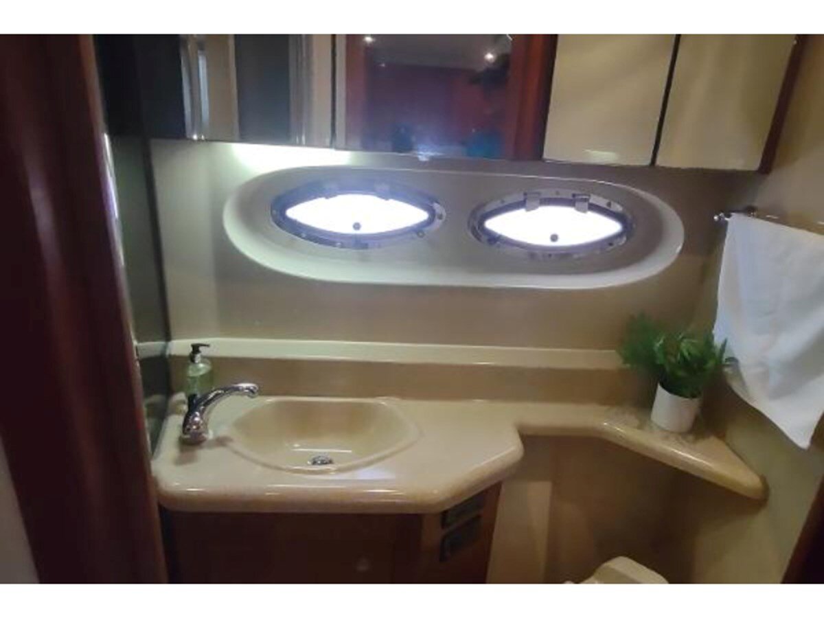 2007-cruisers-yachts-42-6-1cb3eb