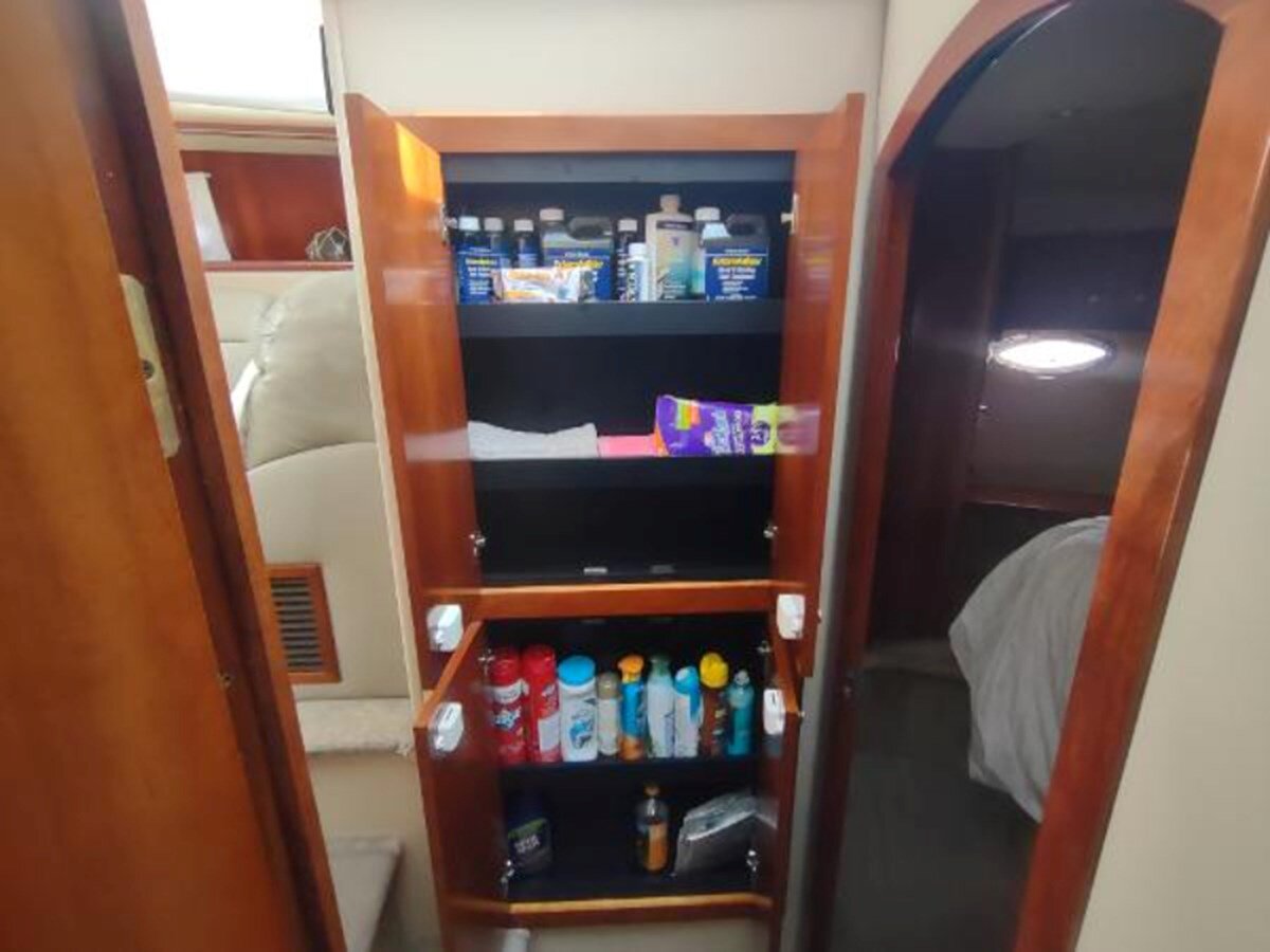 2007-cruisers-yachts-42-6-1cb3eb