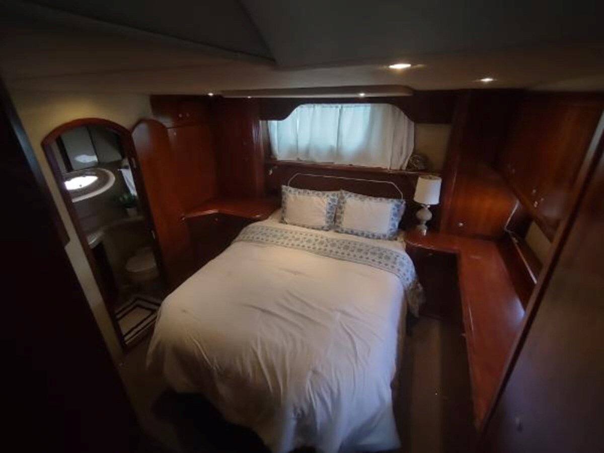 2007-cruisers-yachts-42-6-1cb3eb