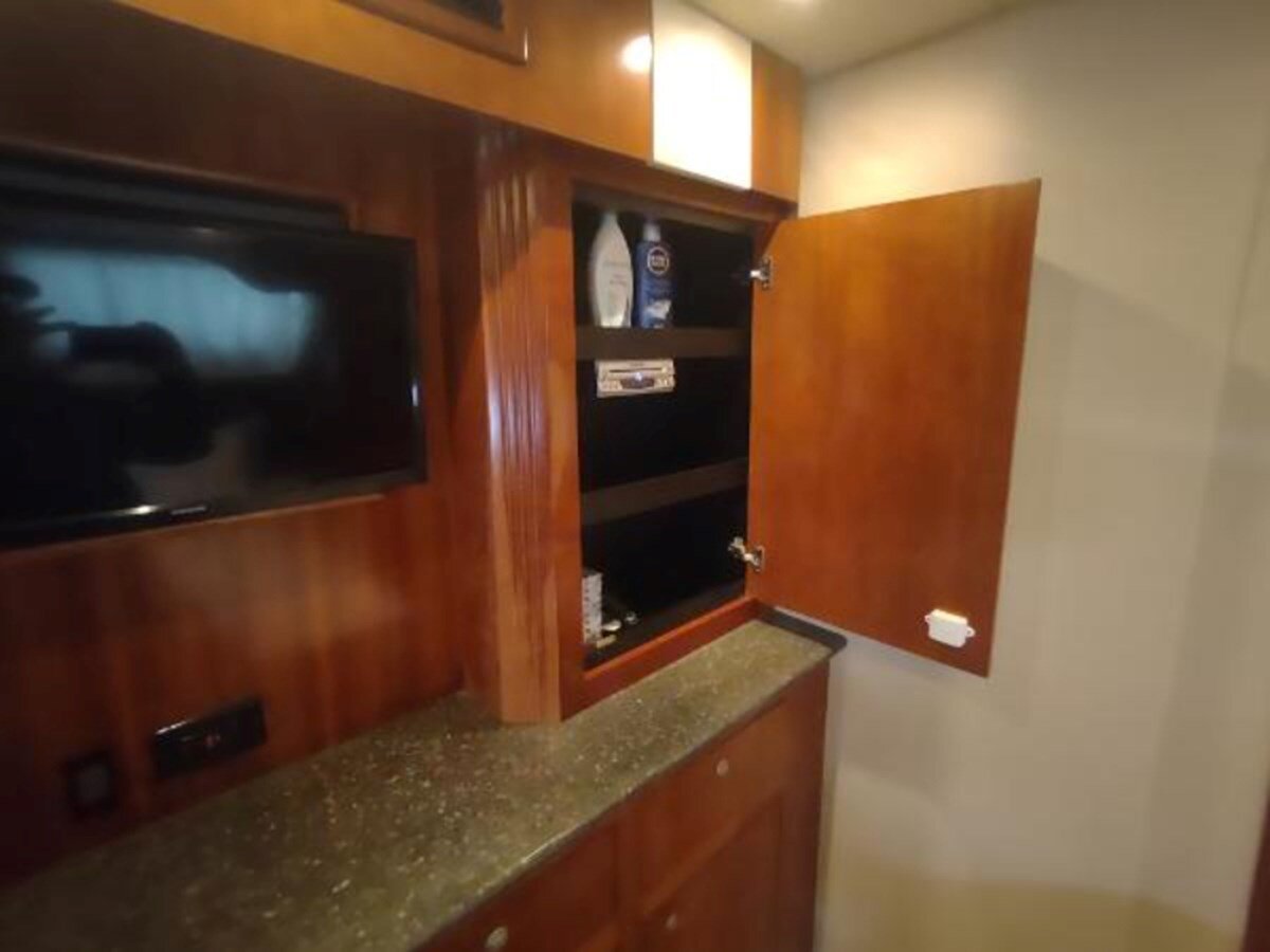 2007-cruisers-yachts-42-6-1cb3eb