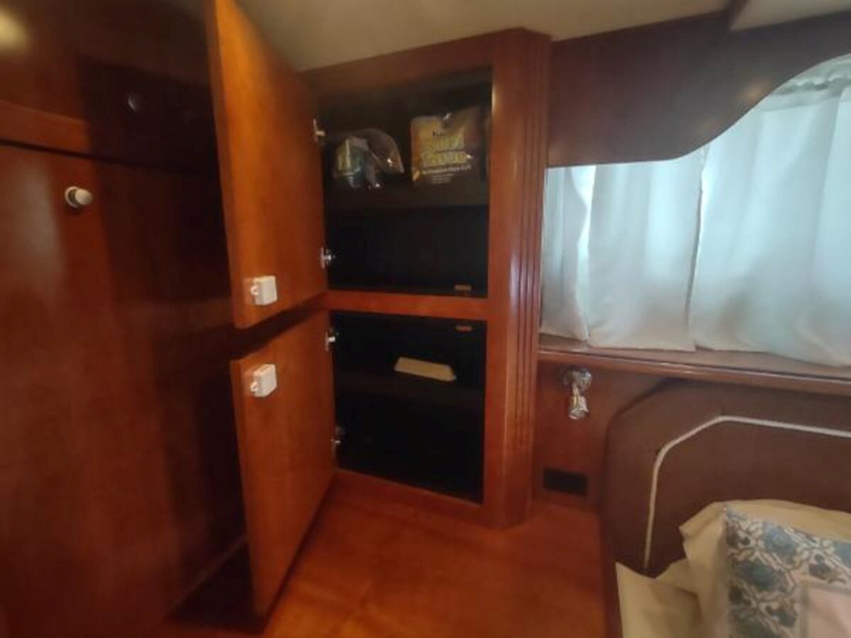 2007-cruisers-yachts-42-6-1cb3eb