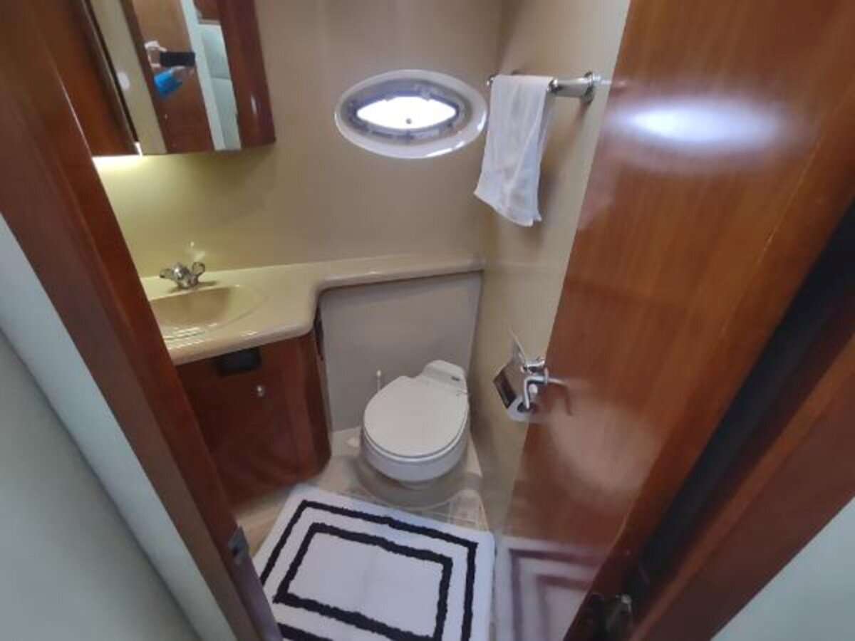 2007-cruisers-yachts-42-6-1cb3eb