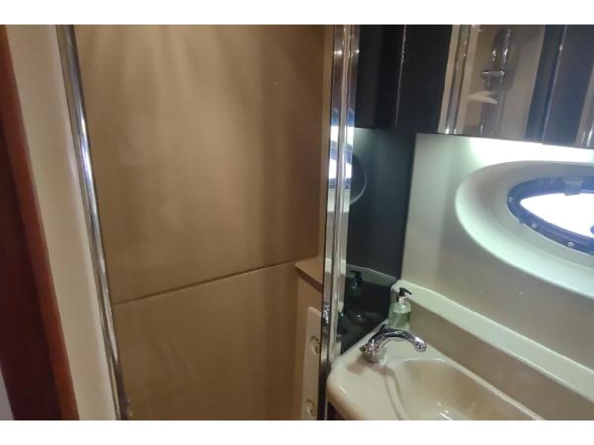 2007-cruisers-yachts-42-6-1cb3eb