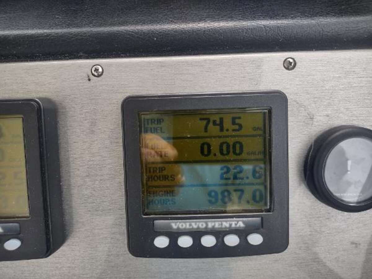 2007-cruisers-yachts-42-6-1cb3eb