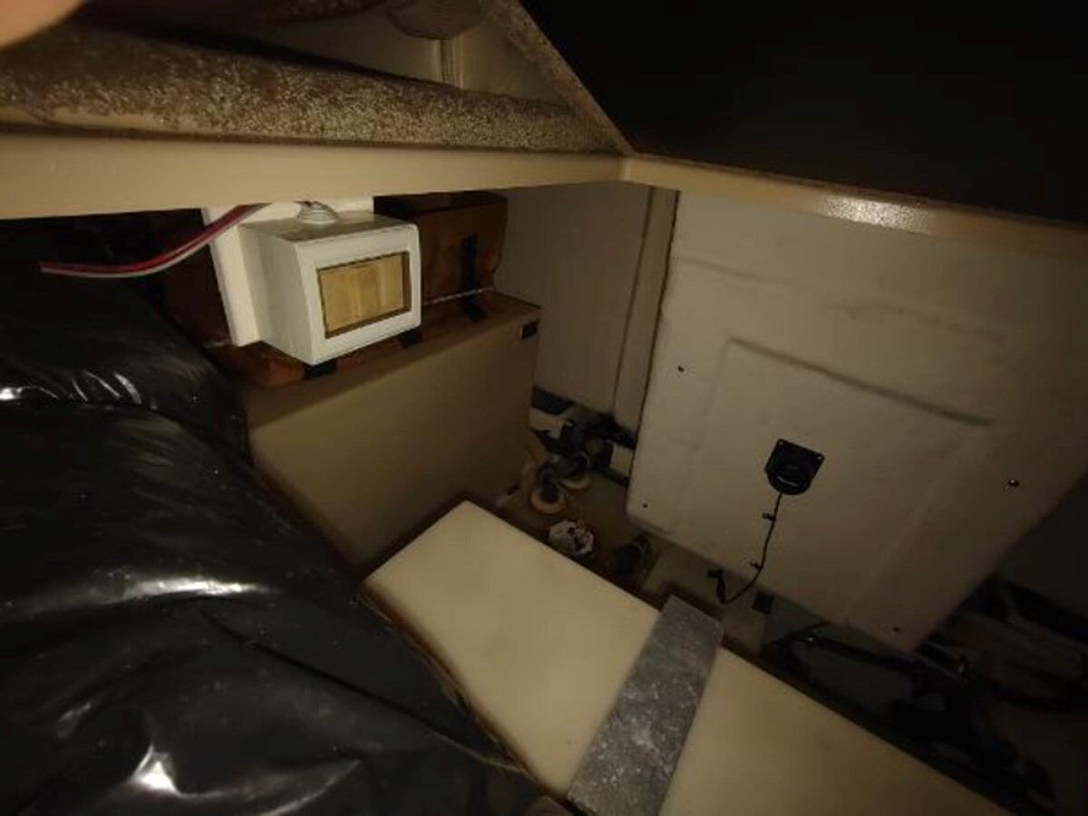 2007-cruisers-yachts-42-6-1cb3eb