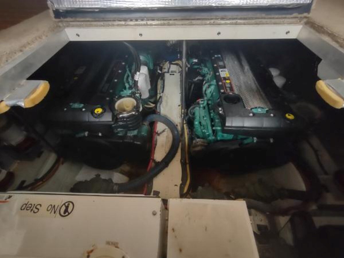 2007-cruisers-yachts-42-6-1cb3eb