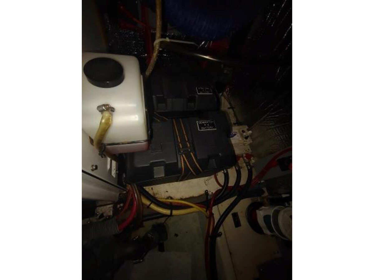 2007-cruisers-yachts-42-6-1cb3eb