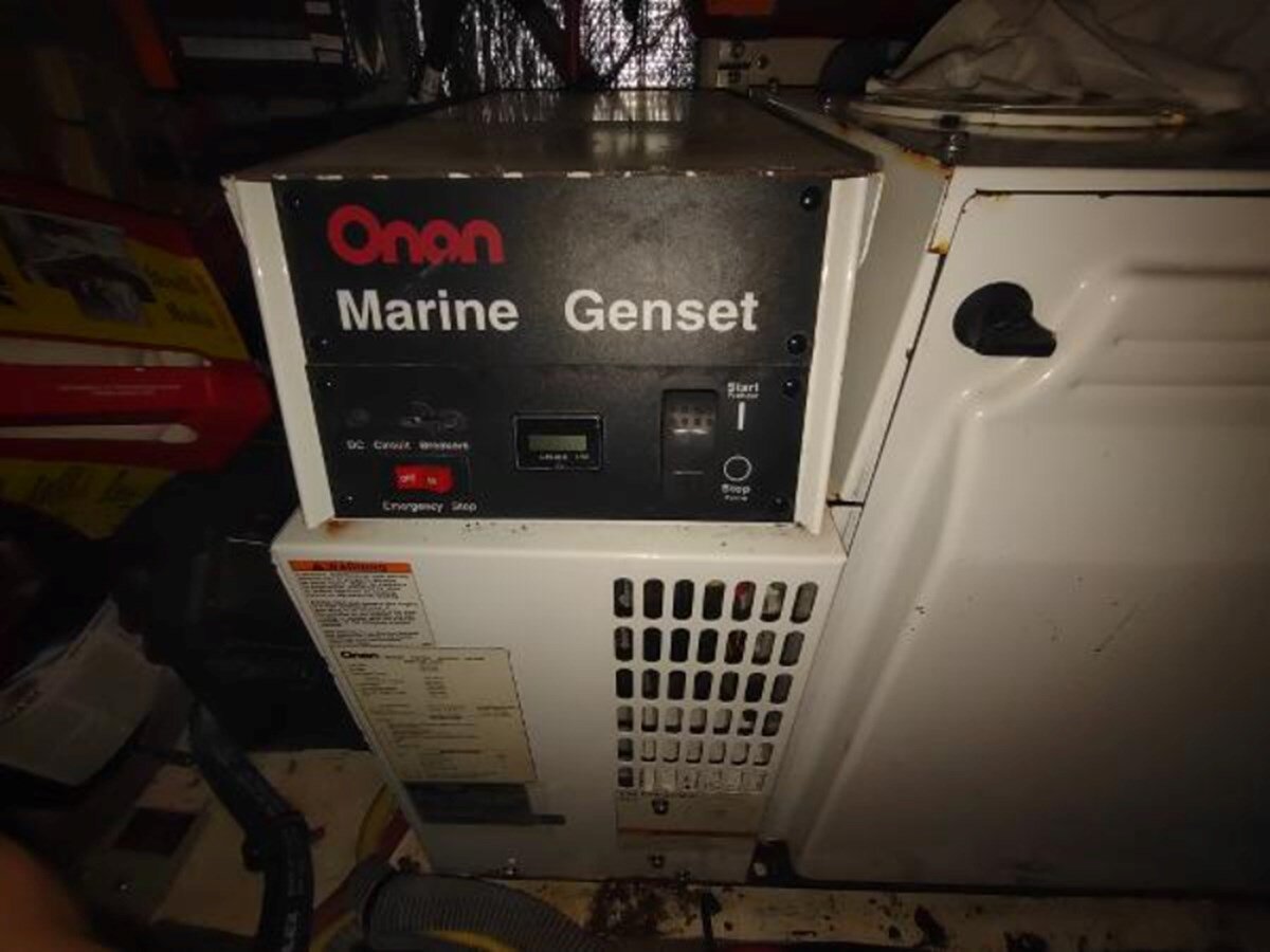 2007-cruisers-yachts-42-6-1cb3eb