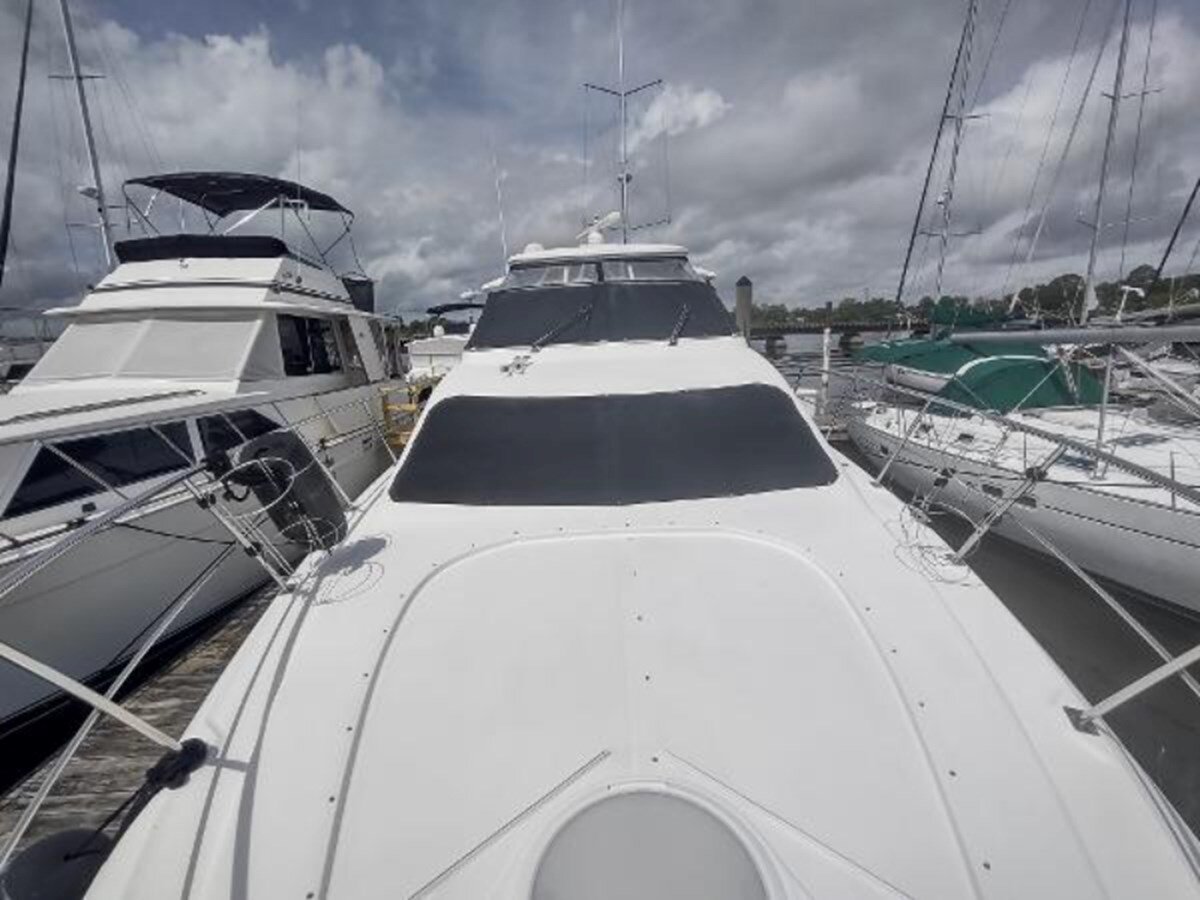 2007-cruisers-yachts-42-6-1cb3eb