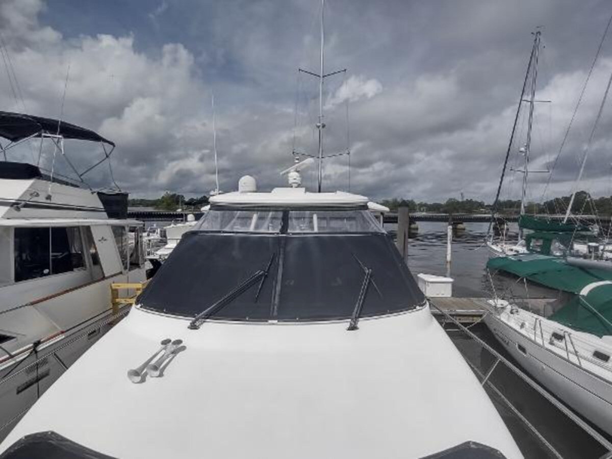 2007-cruisers-yachts-42-6-1cb3eb