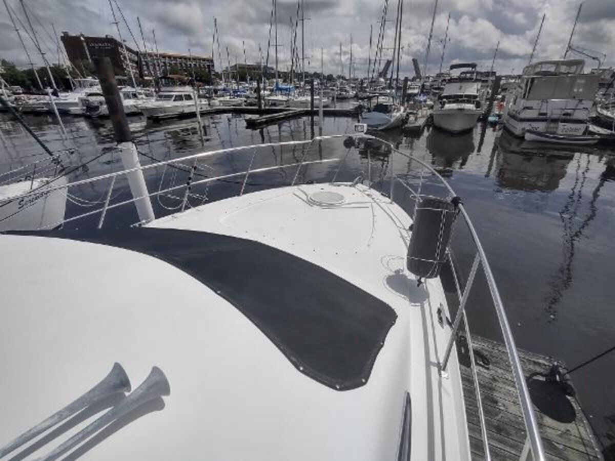 2007-cruisers-yachts-42-6-1cb3eb