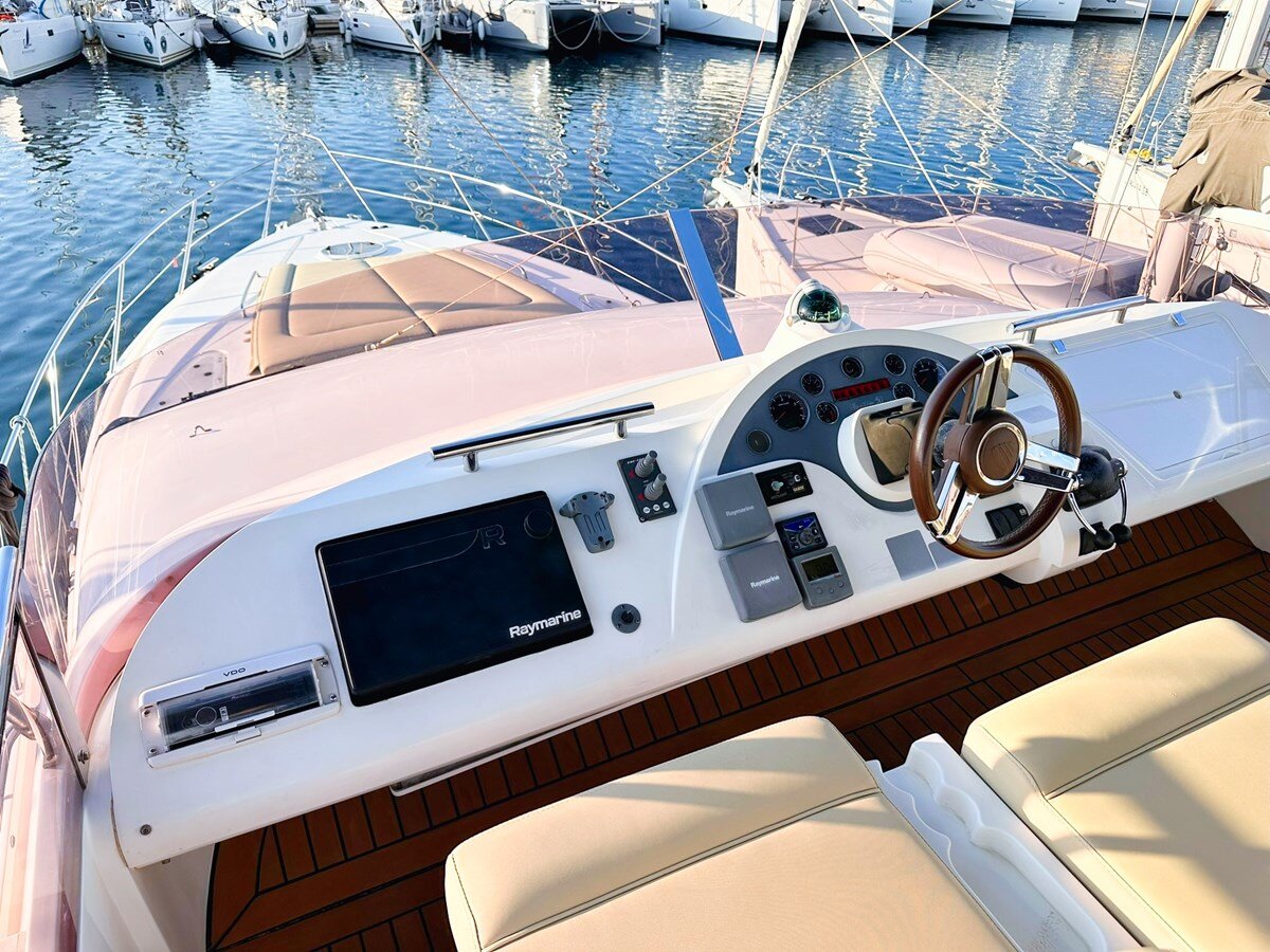 2007-fairline-51-10-8e6af3