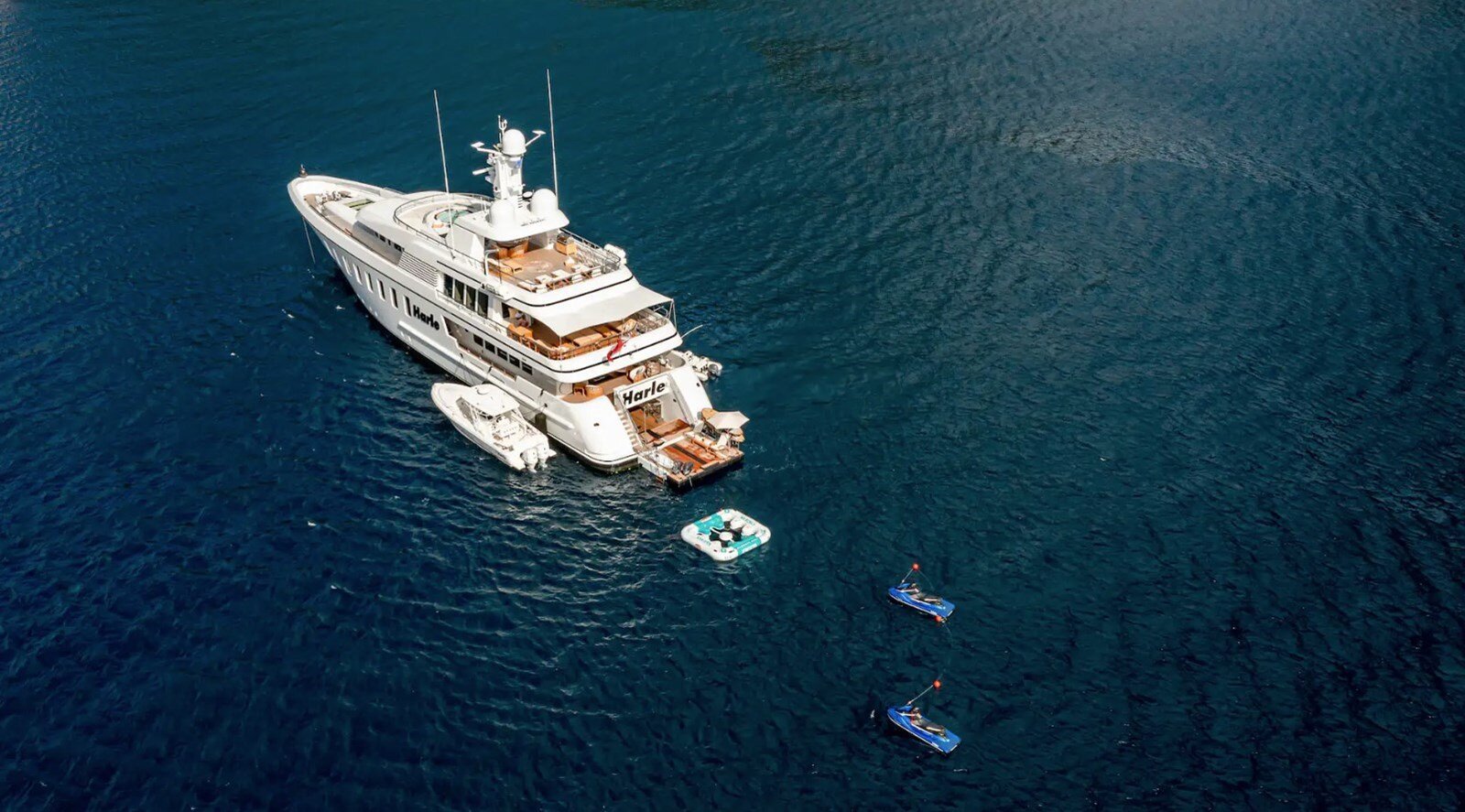 2007 FEADSHIP 146' 6