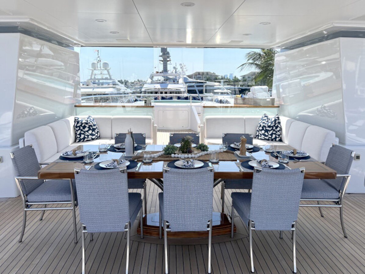 2007 FEADSHIP 146' 8