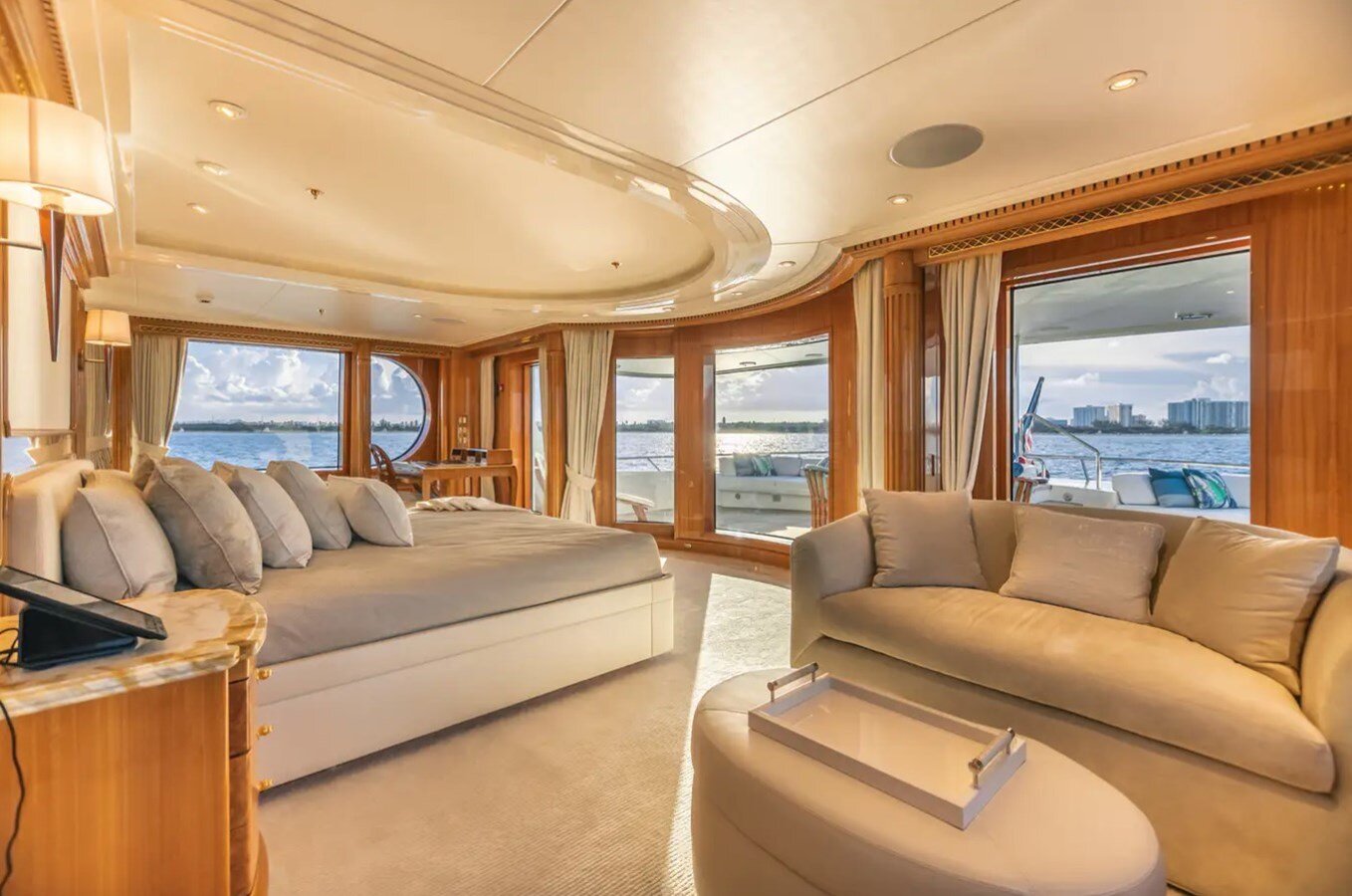 2007 FEADSHIP 168' 1