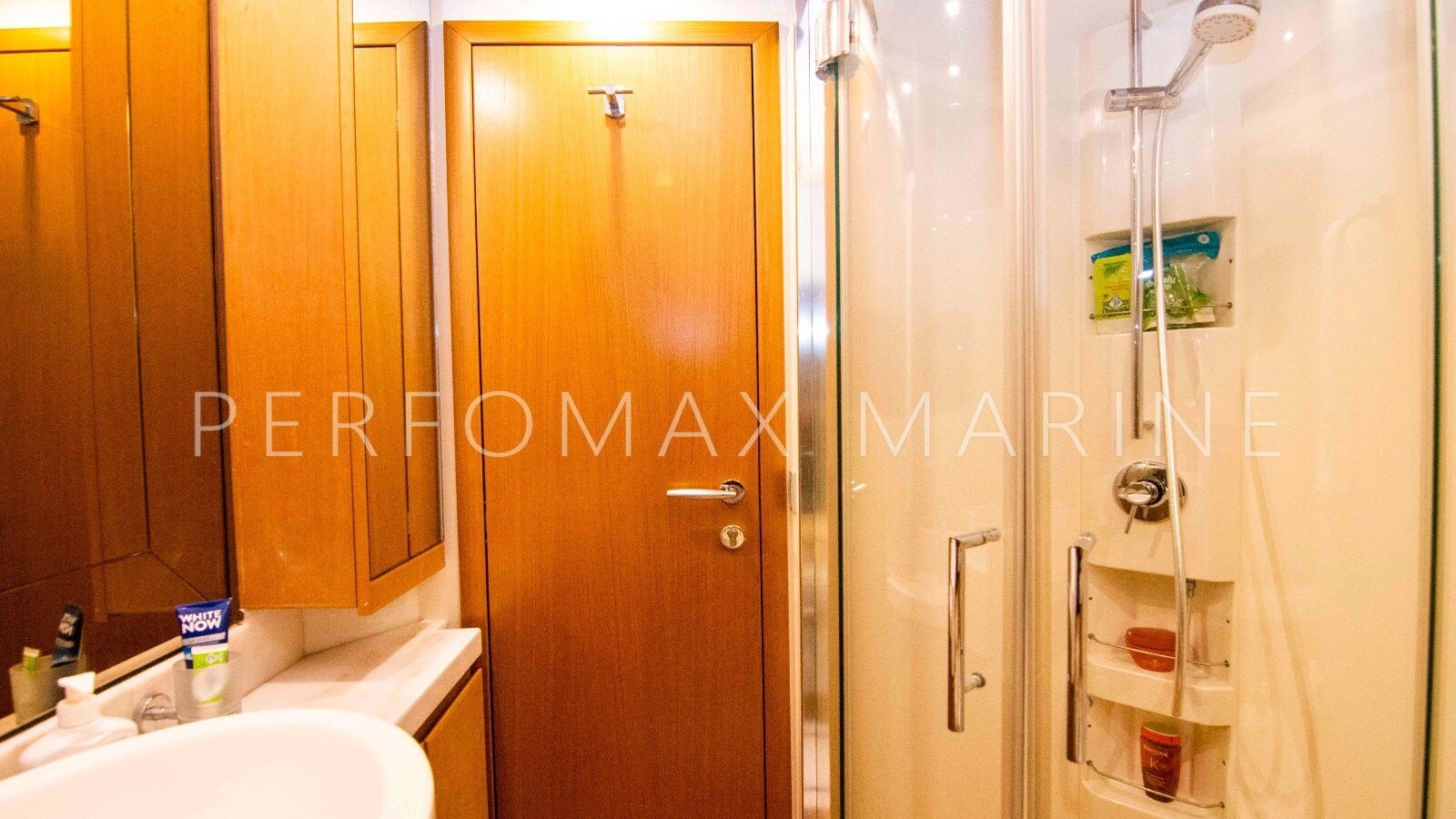 2007-ferretti-yachts-78-11-40e35b