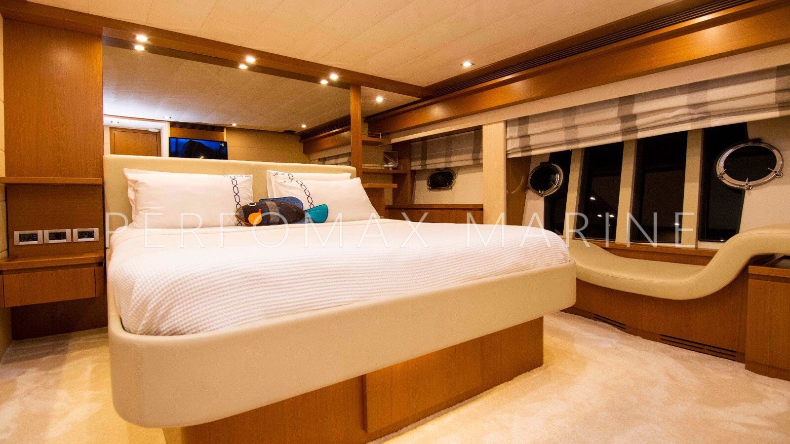 2007-ferretti-yachts-78-11-40e35b