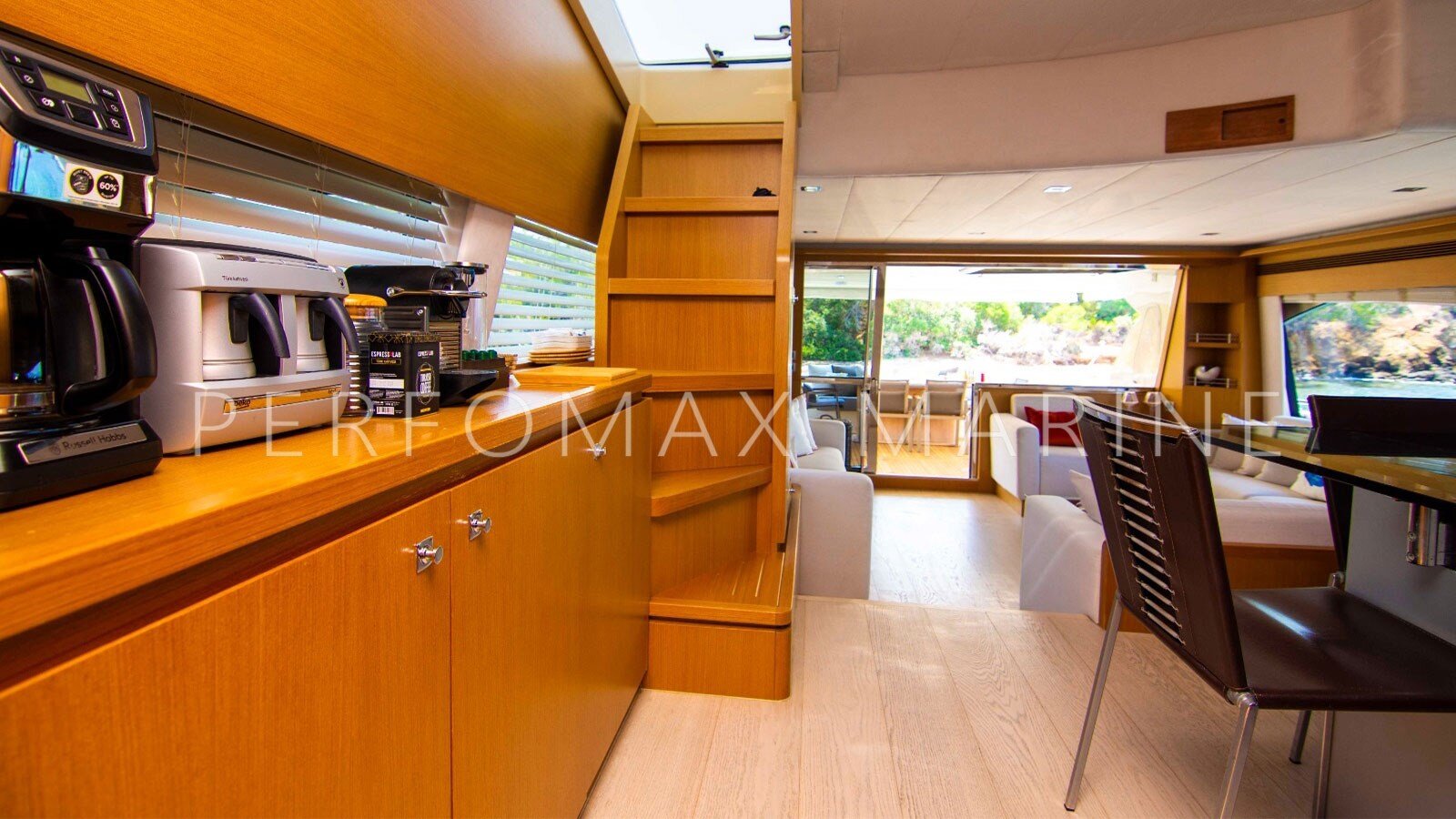 2007-ferretti-yachts-78-11-40e35b