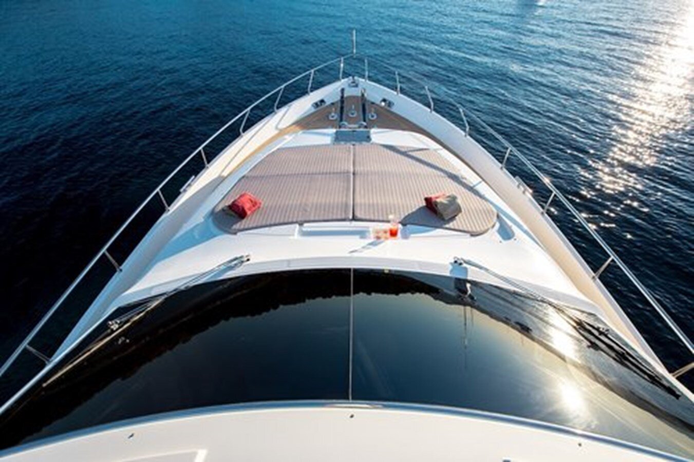 2007 FERRETTI YACHTS 83' 1