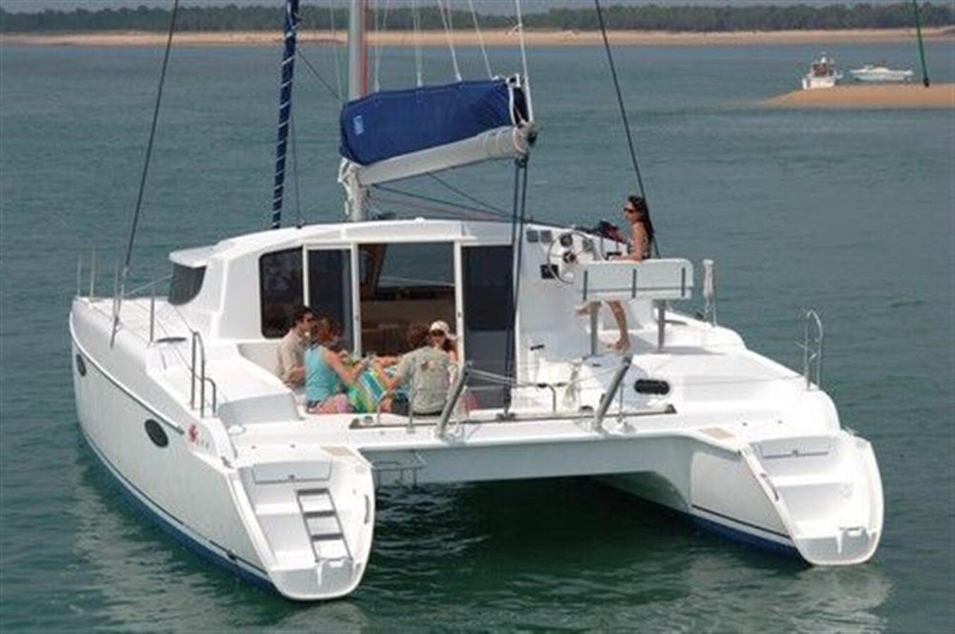 2007-fountaine-pajot-36-902621