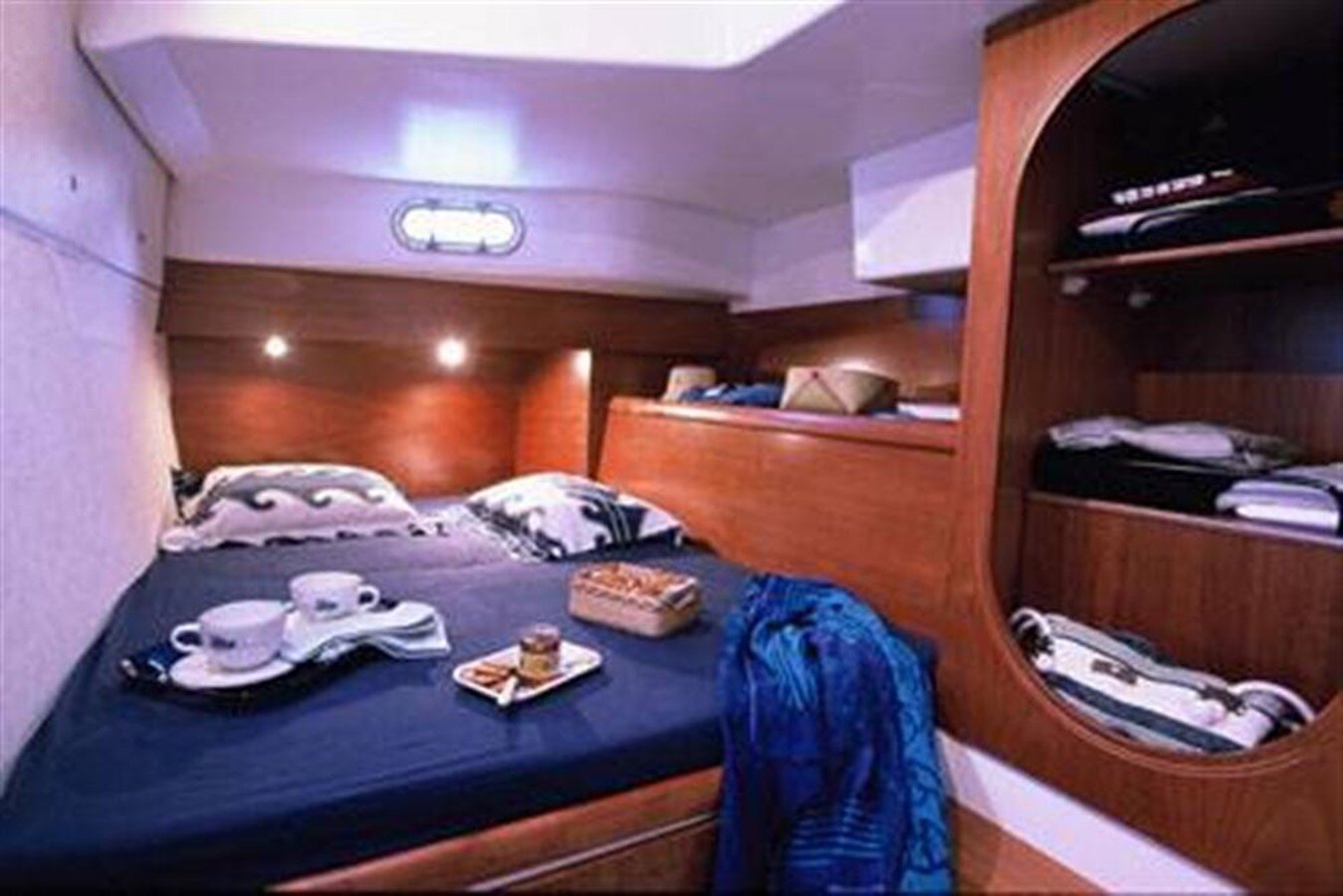 2007-fountaine-pajot-40-341e1d