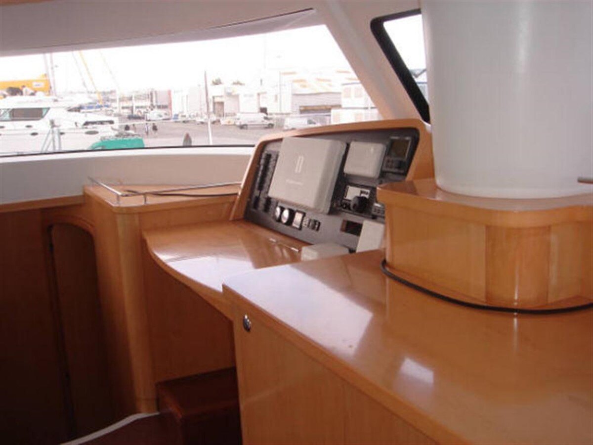 2007-fountaine-pajot-44-9c659f