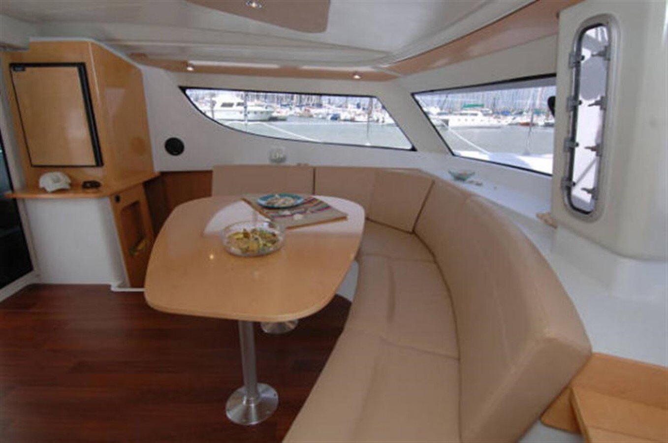 2007-fountaine-pajot-44-9c659f