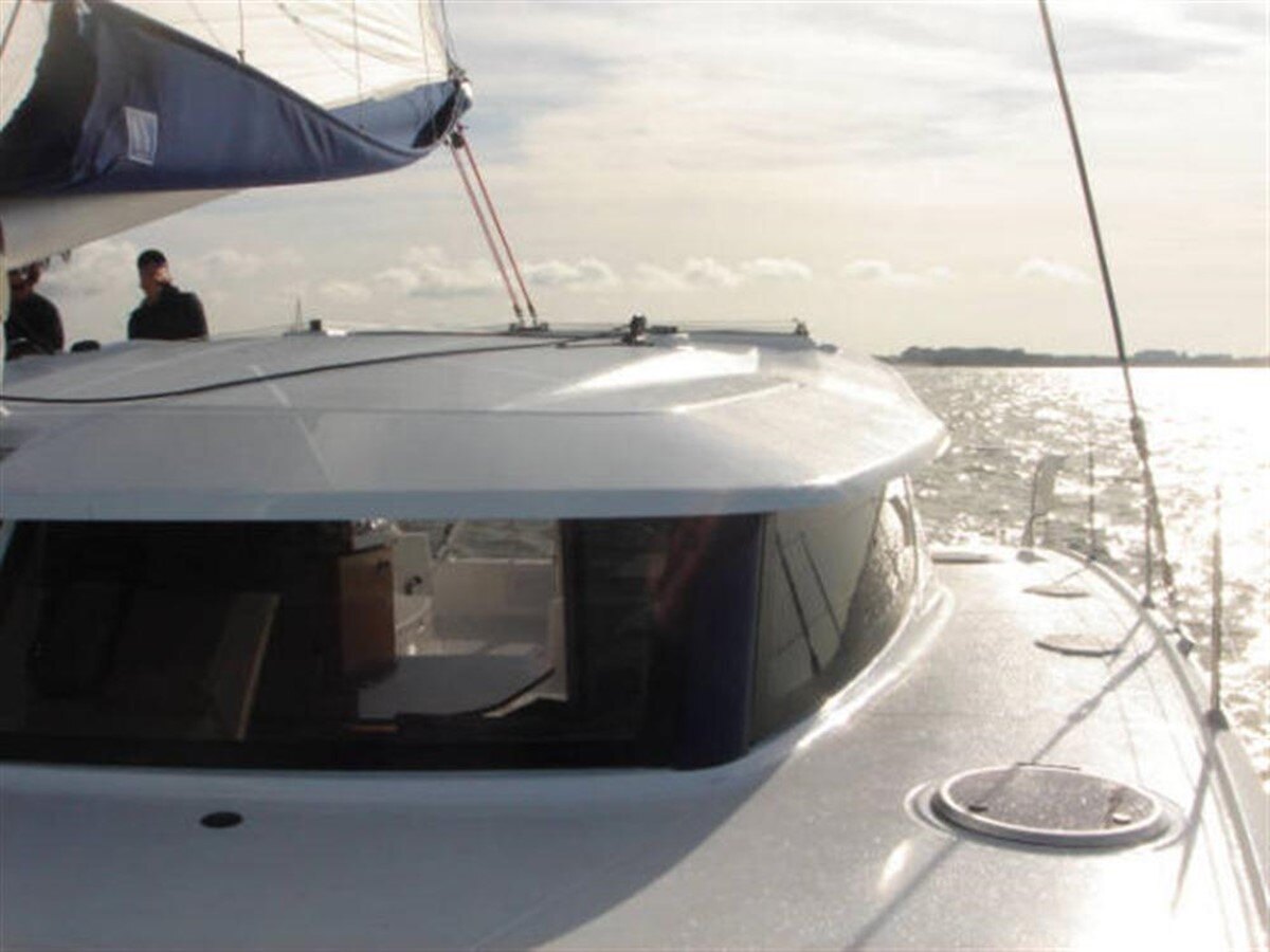 2007-fountaine-pajot-44-9c659f