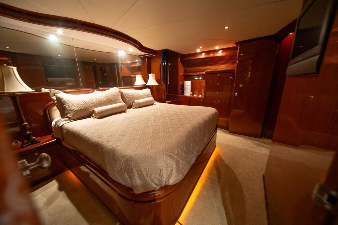 2007-hampton-yachts-68-eabd58