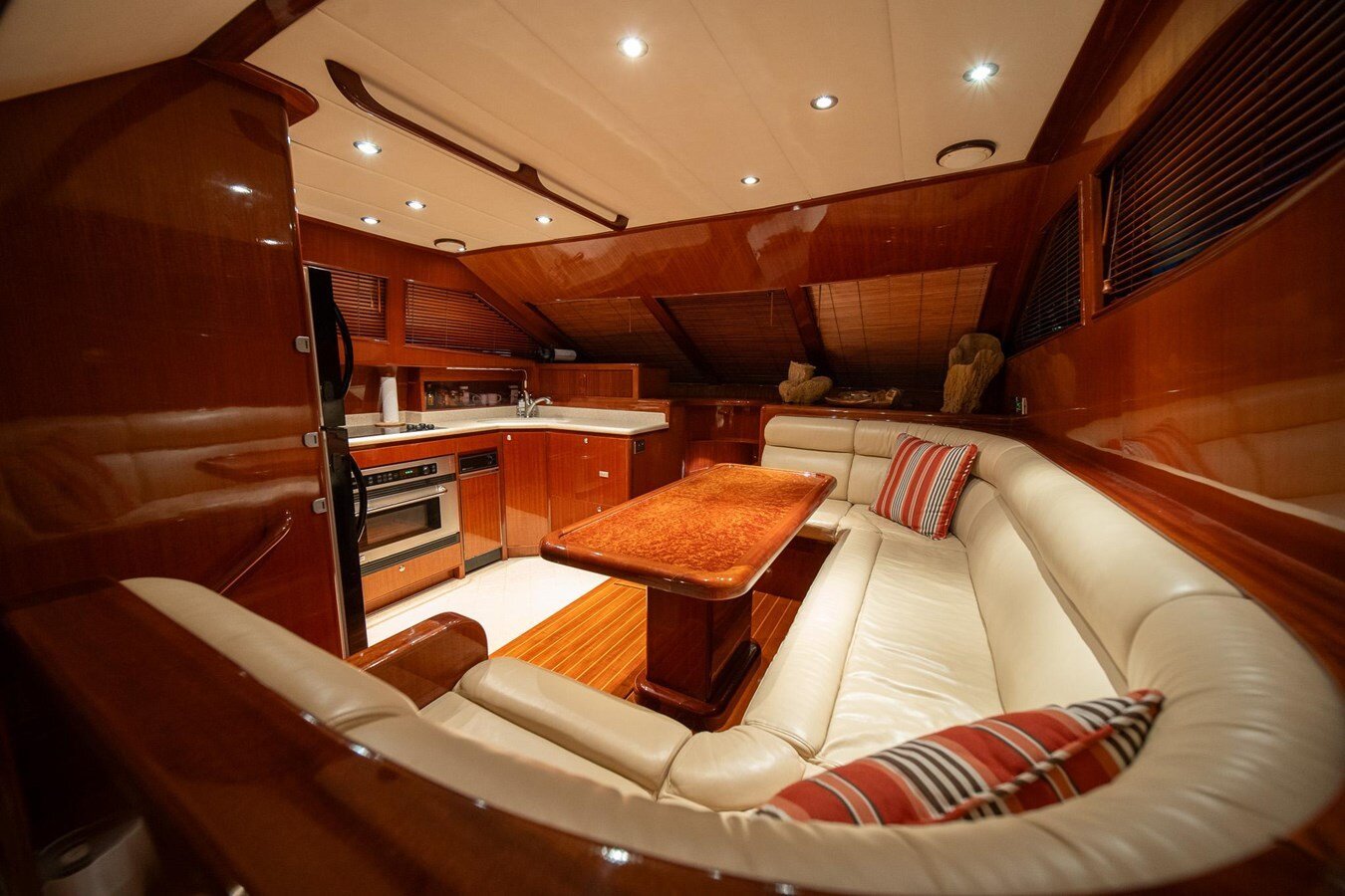 2007-hampton-yachts-68-eabd58