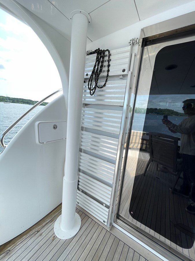 2007-hatteras-64-452668