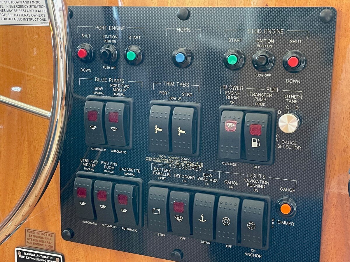 2007-hatteras-64-452668