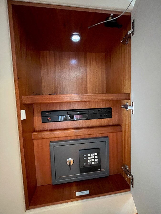 2007-hatteras-64-452668