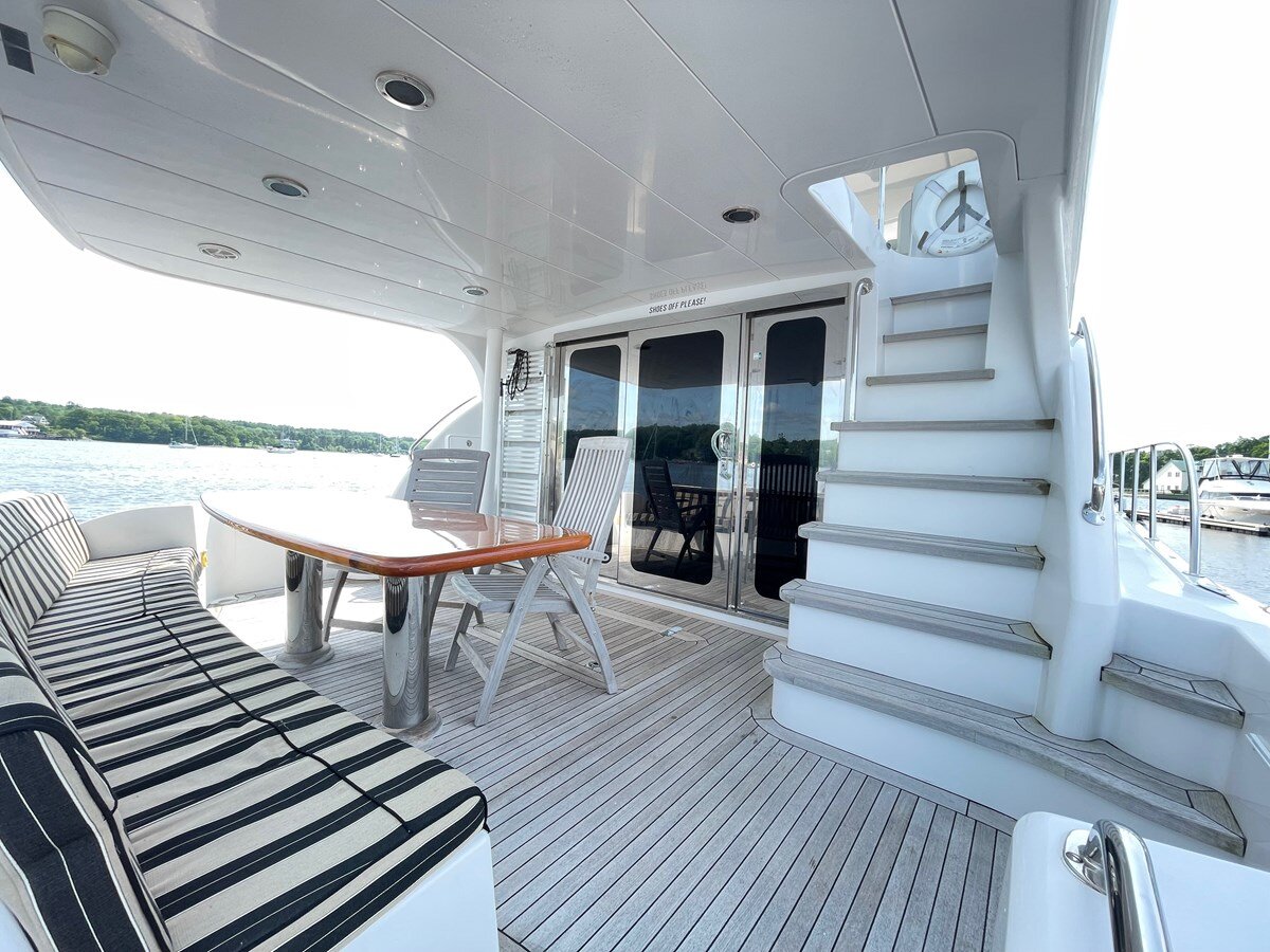 2007-hatteras-64-452668