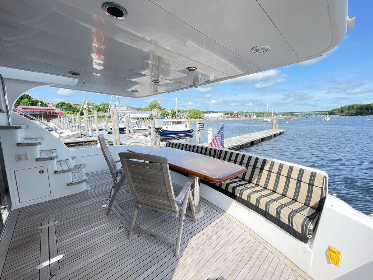 2007-hatteras-64-452668