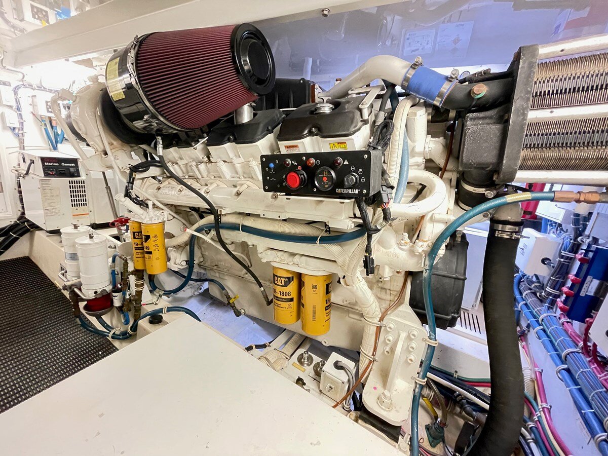 2007-hatteras-64-452668