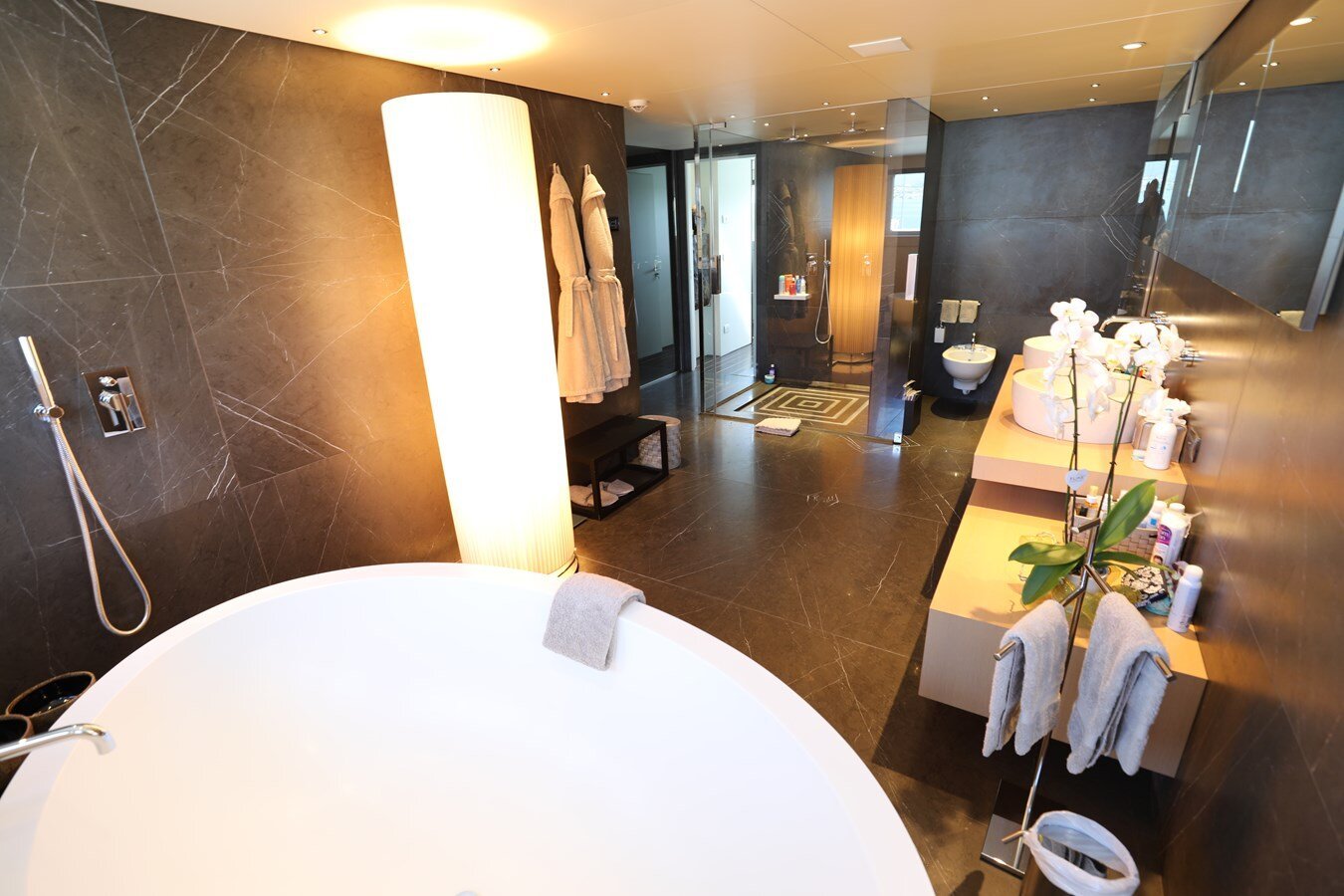 2007-mondo-marine-165-9-9634ce