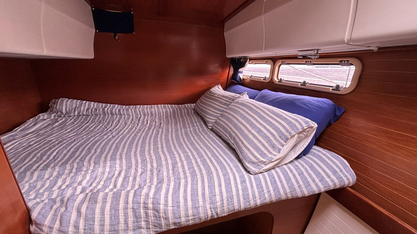 2007-nautitech-44-f8e242