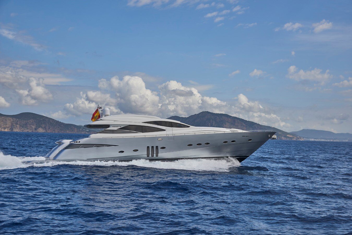 2007 PERSHING 90' 3