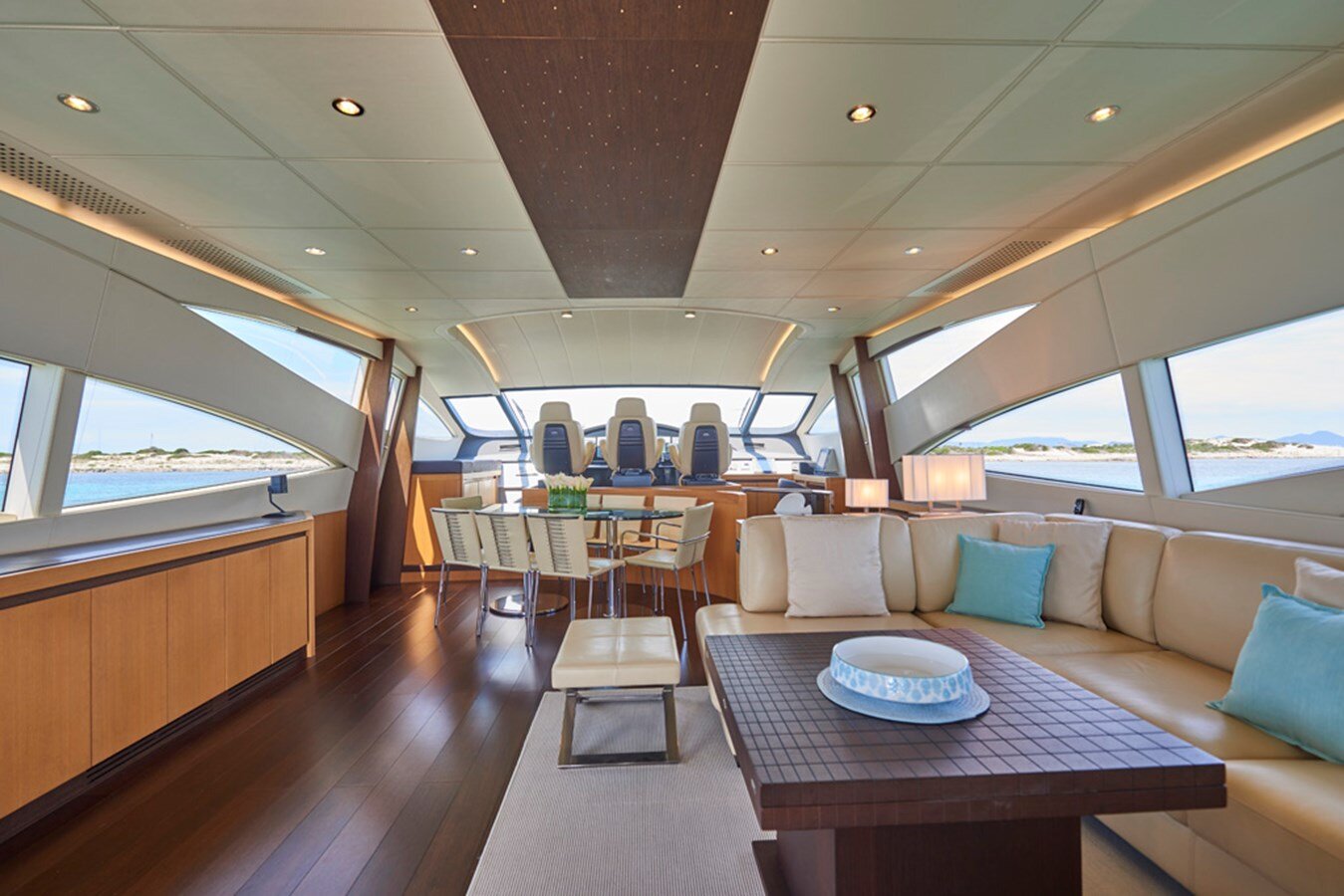 2007 PERSHING 90' 3