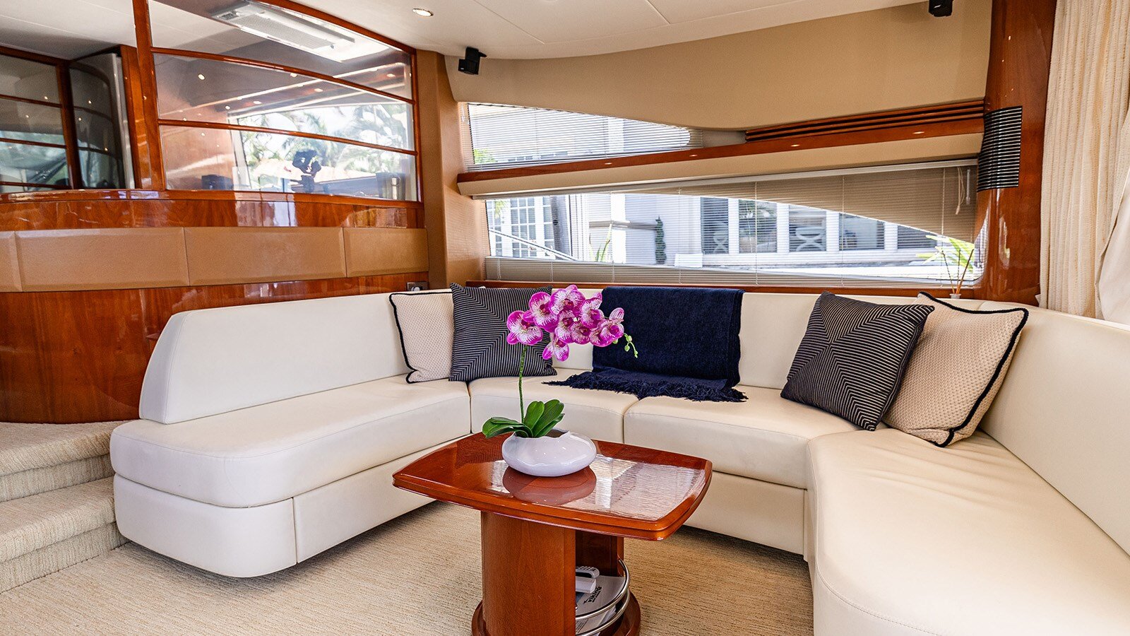 2007-princess-yachts-67-db0e6f