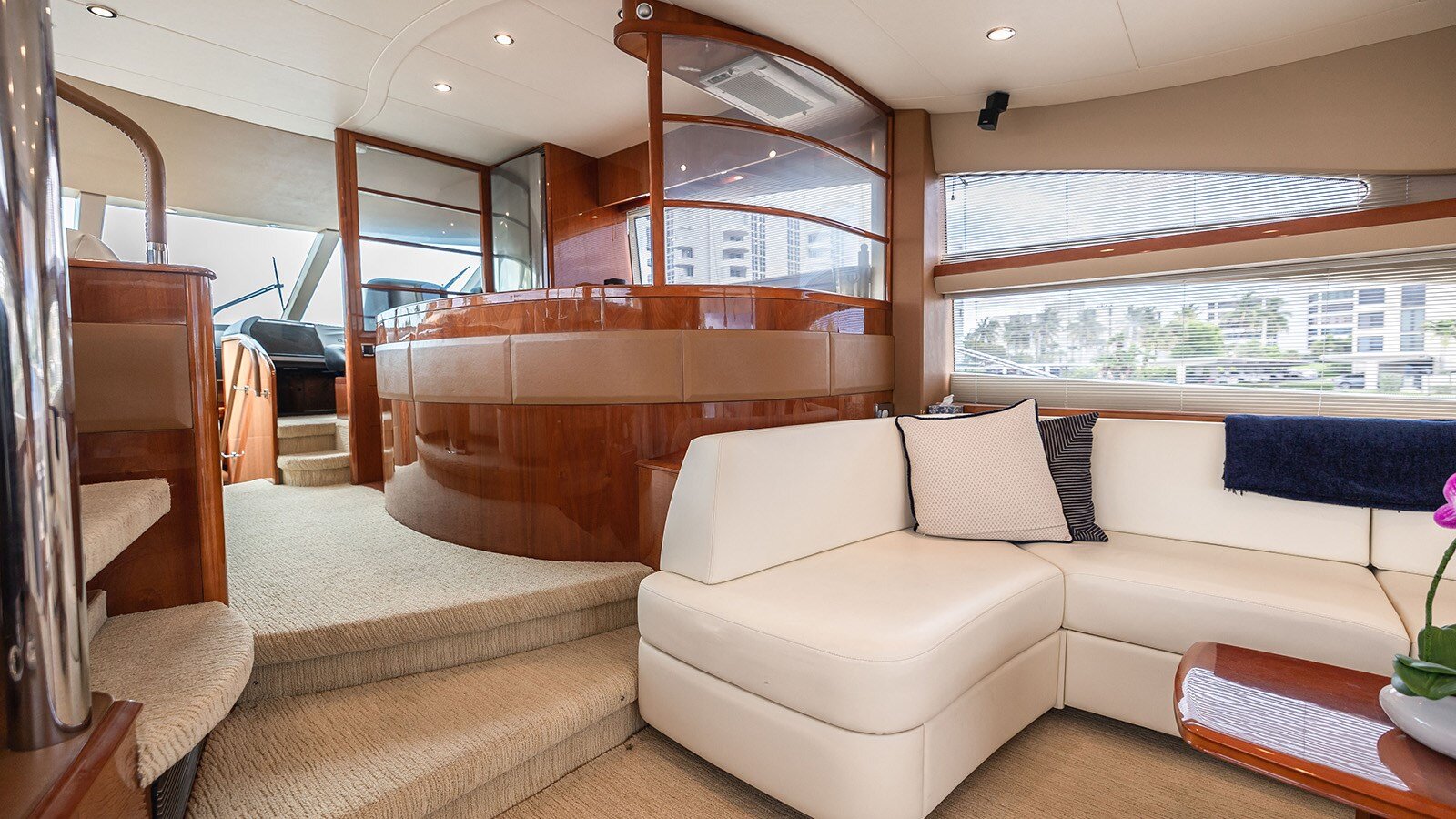 2007-princess-yachts-67-db0e6f