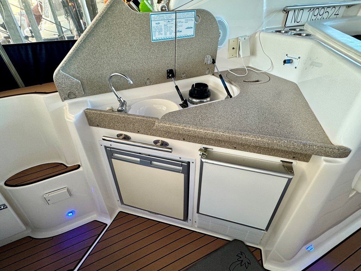 2007-rinker-37-9-60076c