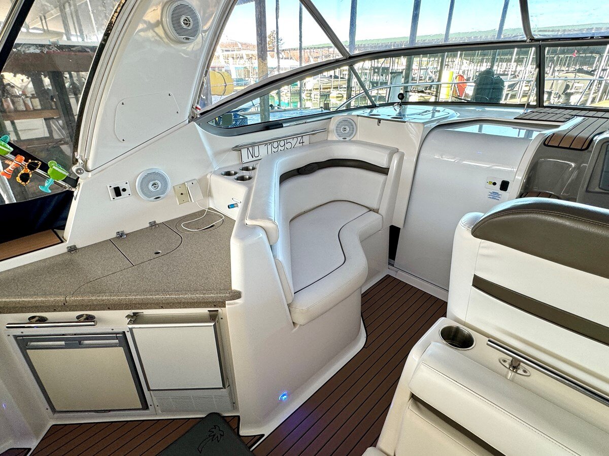 2007-rinker-37-9-60076c