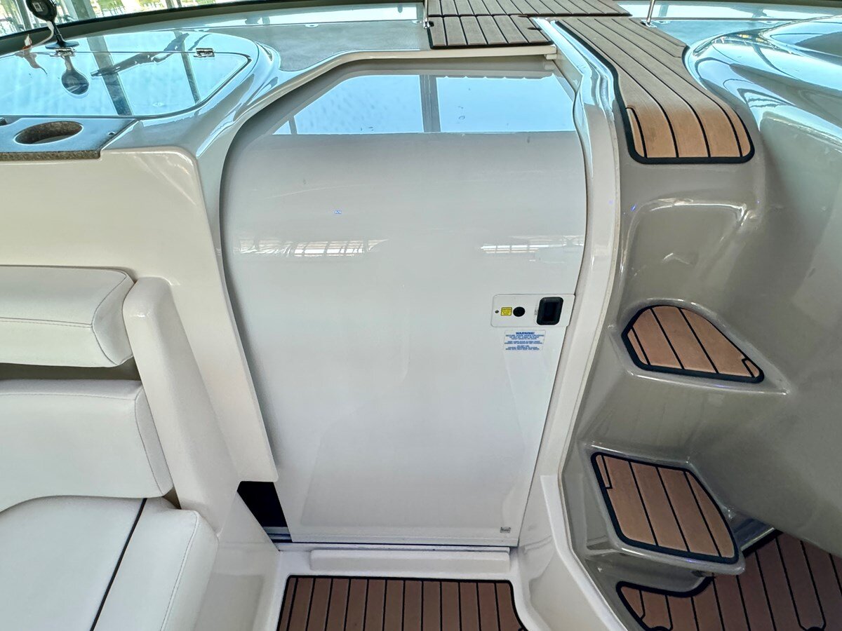 2007-rinker-37-9-60076c