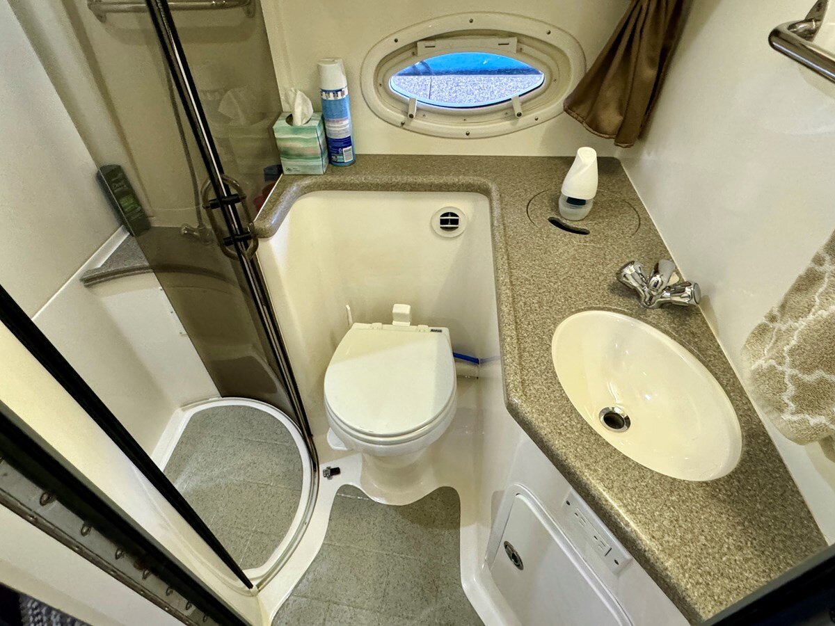 2007-rinker-37-9-60076c