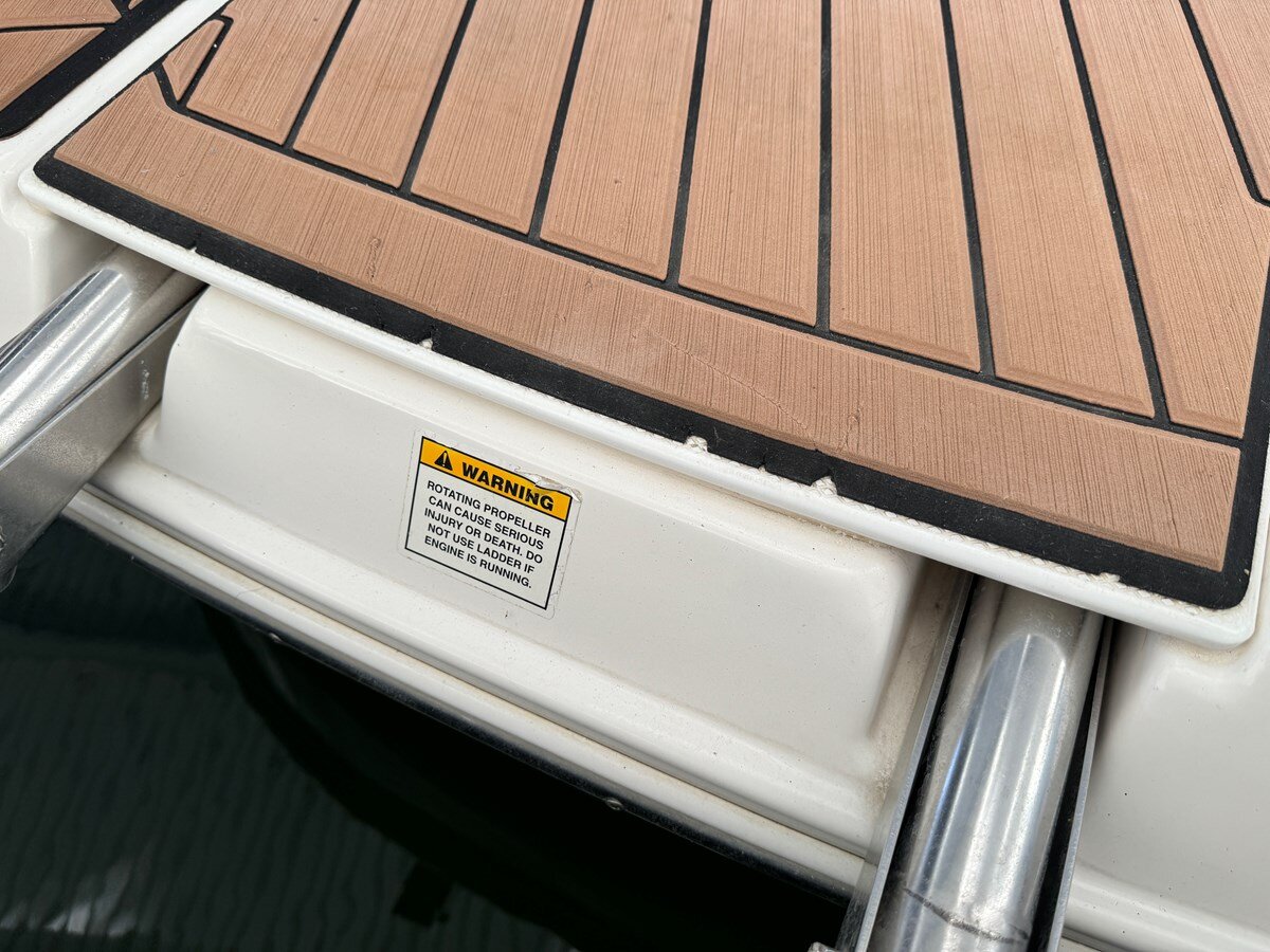 2007-rinker-37-9-60076c